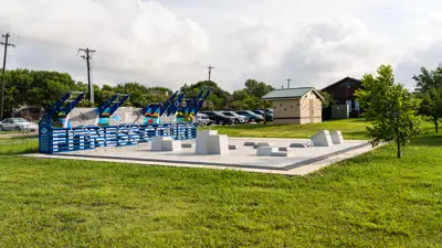 Fitness court